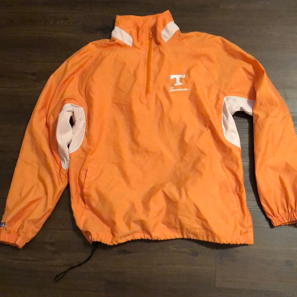TN windbreaker